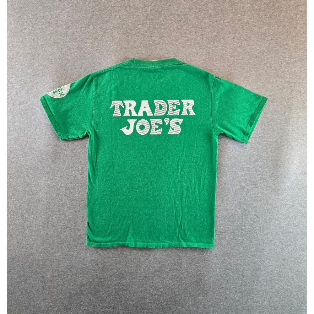 Trader Joe's T-Shirt Mens Small Green Graphic Logo Back Sleeve Dots Non Hibiscus